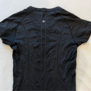 Lululemon Swiftly Tech Shirt Size 8